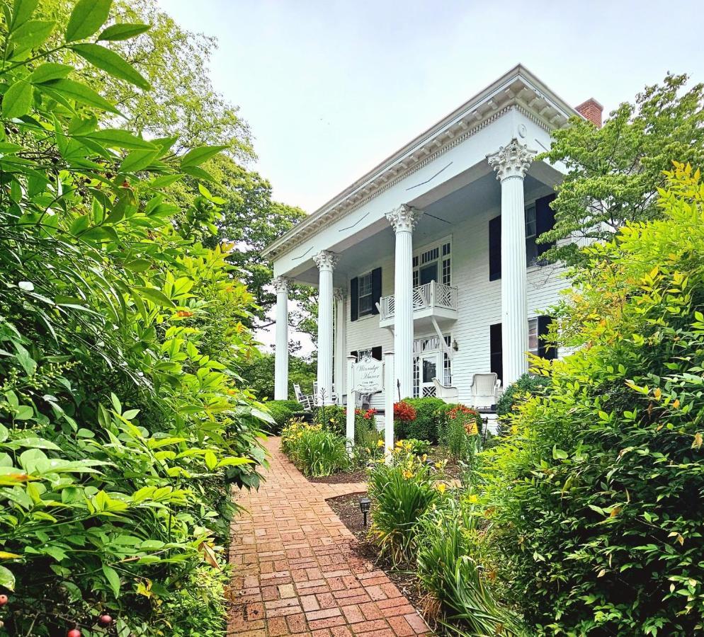 Winridge Manor Acomodação com café da manhã Madison Heights Exterior foto